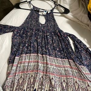 Size small. Off the shoulder paisley blouse